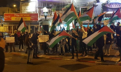 الداخل المحتل: العشرات يتظاهرون ضد العنف والجريمة وتواطؤ الشرطة في حيفا
