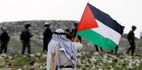 يولد الفلسطيني شهيداً ويعيش في فلسطين ولها حتى الشهادة..
