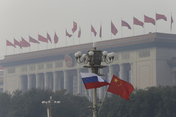 الصين ترسل فريق خبراء طبيين إلى روسيا