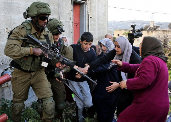 17 أُمًا يقبعن في سجون الاحتلال الصهيوني