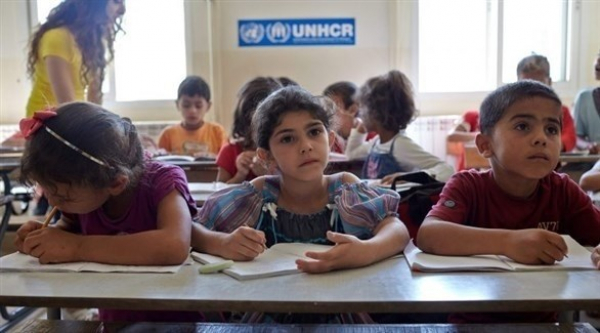 أموال تعليم السوريين: استدعاء المدير العام للتربية ومديرة البرنامج