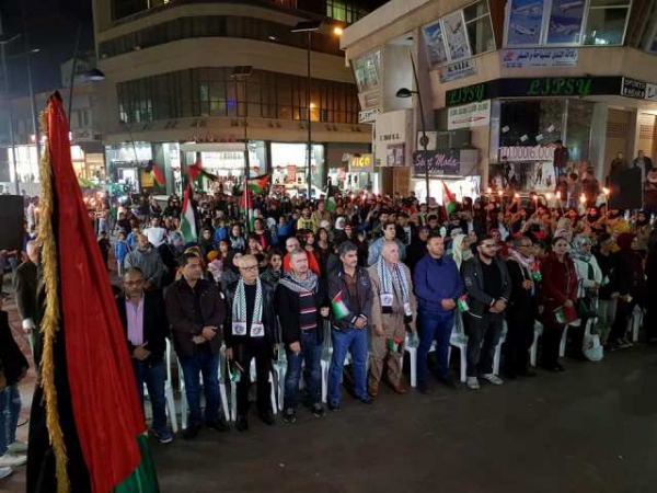 مسيرة مشاعل وتحية فنية في صيدا دعماً لانتفاضة شعب فلسطين