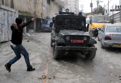 عشرات الإصابات خلال مواجهات مع قوات الاحتلال في بلدة كفر عقب بالقدس المحتلة