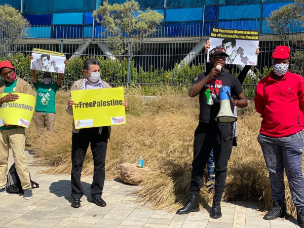 اعتصام تضامني مع منسق حركة المقاطعة محمود النواجعة