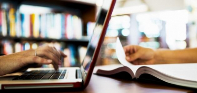 اتحاد المعلمين يقرر وقف العملية التعليمية في المدارس والتحول إلى التعليم عن بعد