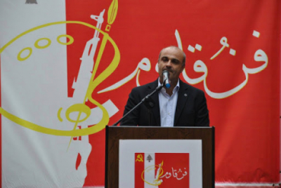 صلاة على الرمال