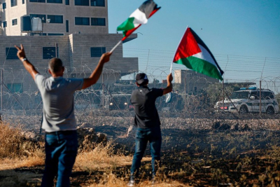 دعوة للتغريد احتجاجاً على سياسات الاحتلال الهادفة لعزل الفلسطينيين في الأراضي المحتلة