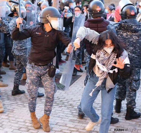 السلطة تواصل نهجها البوليسي في قمع الاحتجاجات الطلابية (فيديو)