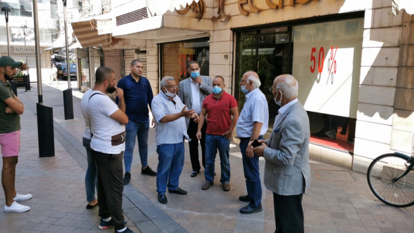 سعد خلال جولته في السوق التجاري في صيدا: على الدولة أن توازن بين السلامة الصحية وسلامة الاقتصاد