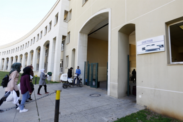 نصّ لأدونيس في &laquo;الآداب - 1&raquo; يُشعل سجالاً حول التطبيع