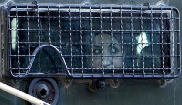 "حنظلة" يكشف تفاصيل جديدة حول معاناة الأسيرات في معتقل الدامون