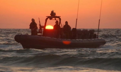 الاحتلال الصهيوني يستهدف مراكب الصيادين غرب ميناء غزة