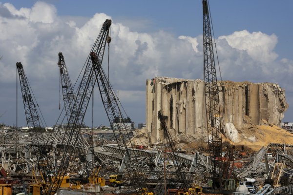 بهذه الخفّة تقاد البلاد