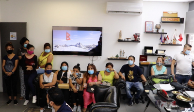 تظاهرة للجالية النيبالية أمام مقر القنصلية الفخرية لبلدهم