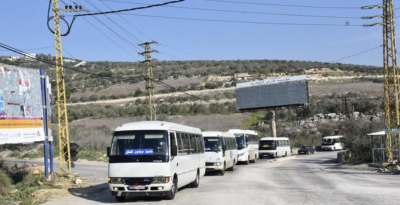 وقفة لسائقي الباصات في حاصبيا احتجاجاً على قرار منعهم من العمل