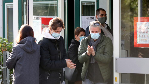 اليسار يتصدر نتائج الانتخابات البلدية في فيينا وضربة كبيرة لليمين المتطرف