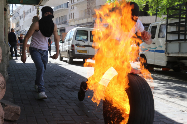 53 إصابة خلال مواجهات عنيفة مع الاحتلال في مخيم الأمعري