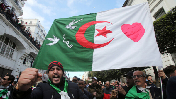 القضاء الجزائري يحكم على أبرز وجوه الحراك الشعبي بالسجن
