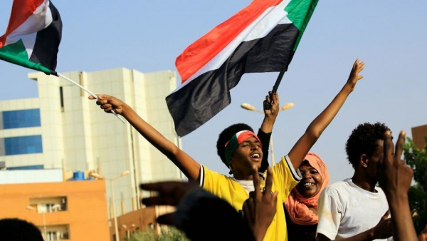 الشيوعي السوداني: قوى إقليمية ودولية تسعى لفرض واقع جديد يلتف على الثورة