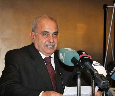 د. كمال حمدان: الشعب يتعرض لأكبر عملية هيركات و قد لا يكون هناك سقف للدولار