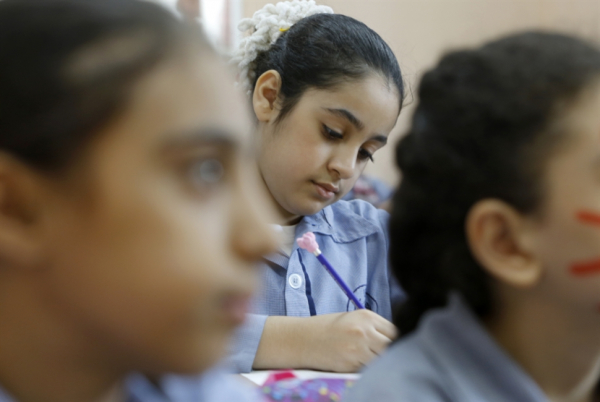 «التربية» للمدارس الرسمية: «دبّروا راسكم»